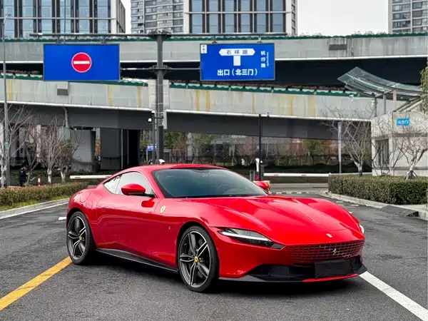 Ferrari Roma 2021