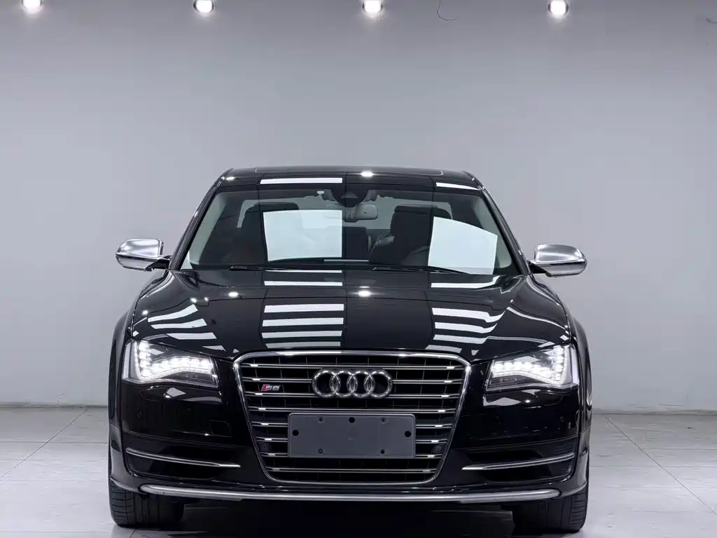 Audi S8 2013