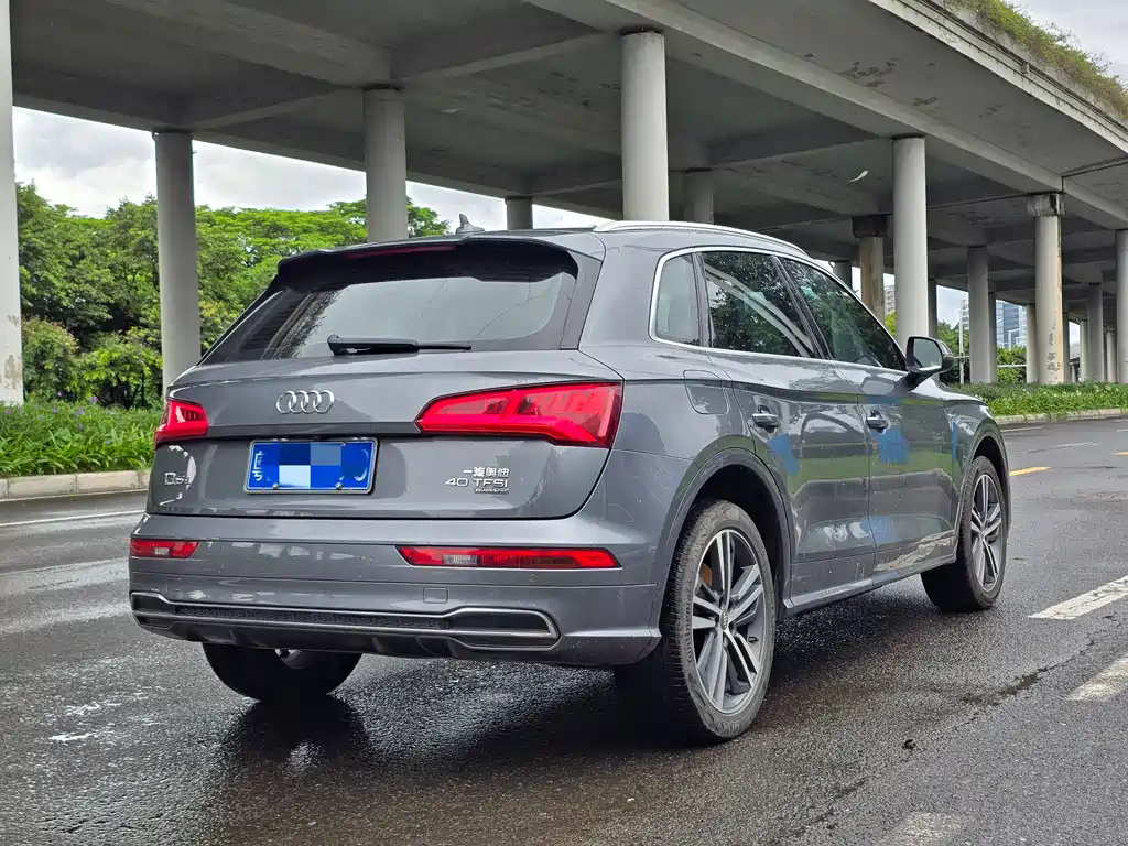 Audi Q5L 2021 — фото 9