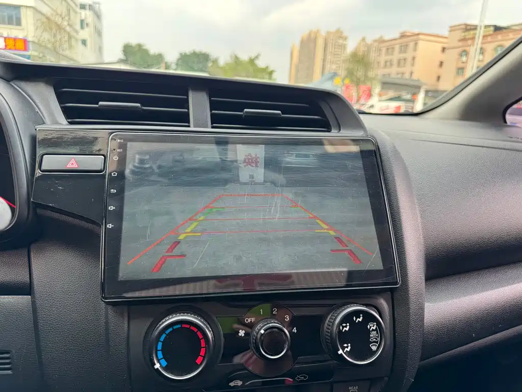 Honda Fit 2018 — фото 12