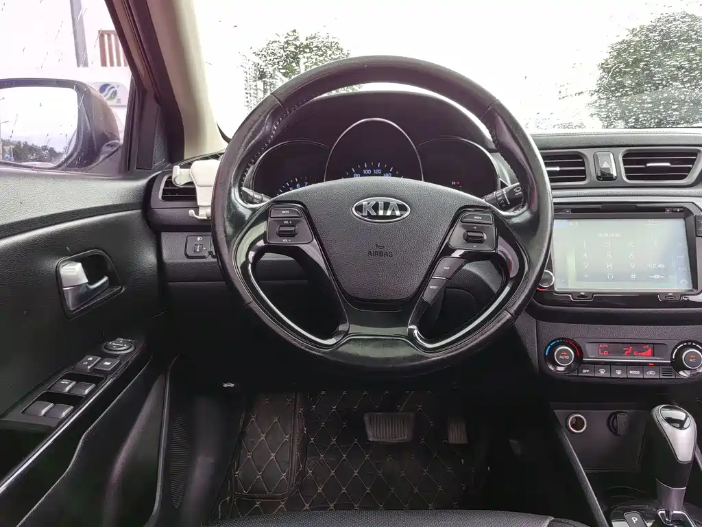 Kia K2 2015 — фото 18