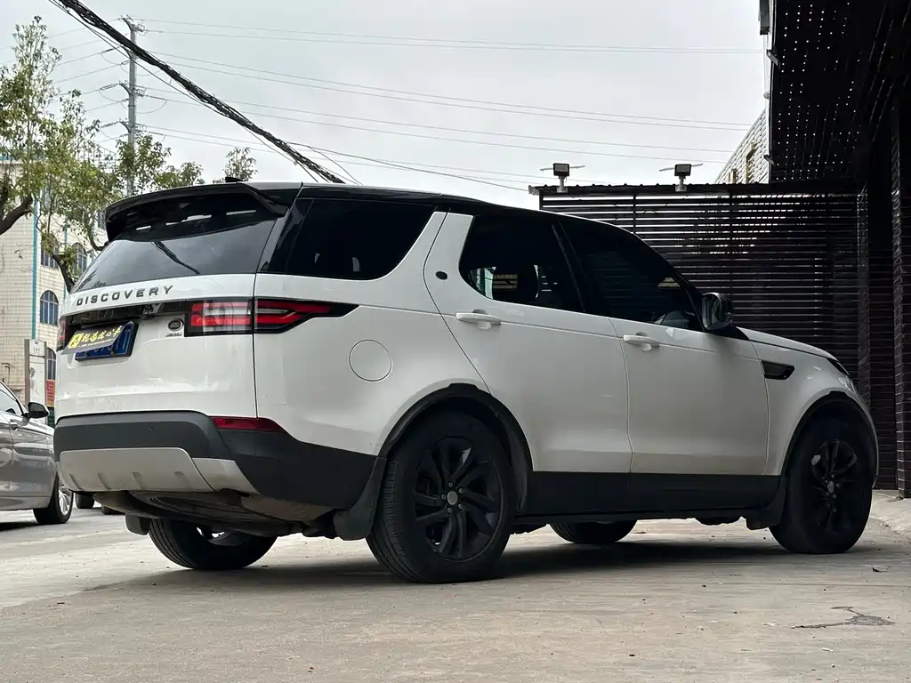 Land Rover Discovery 2017 — фото 6