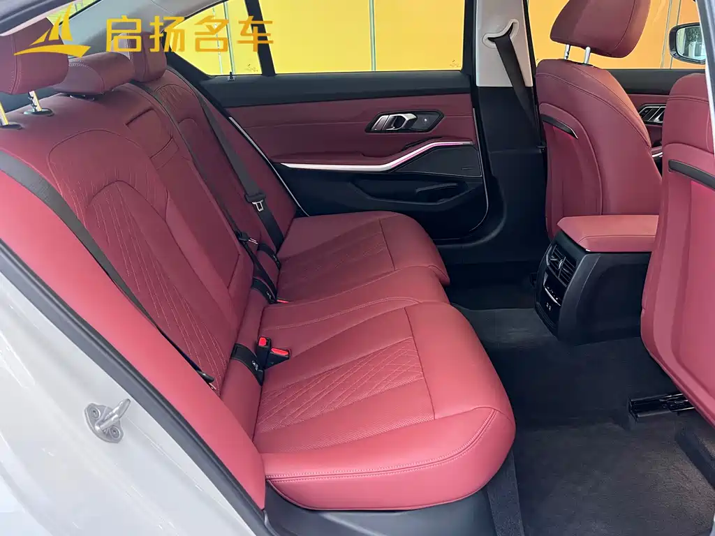 BMW 3 Series 2025