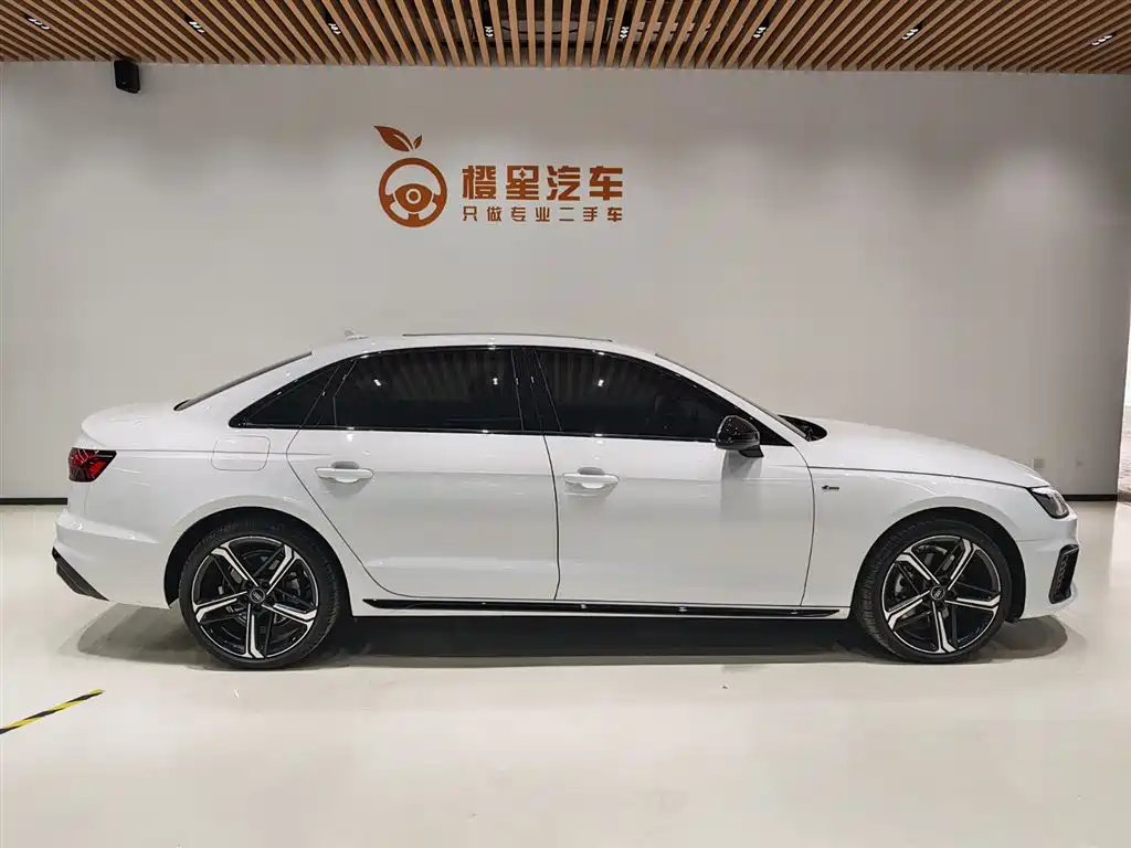 Audi A4L 2025