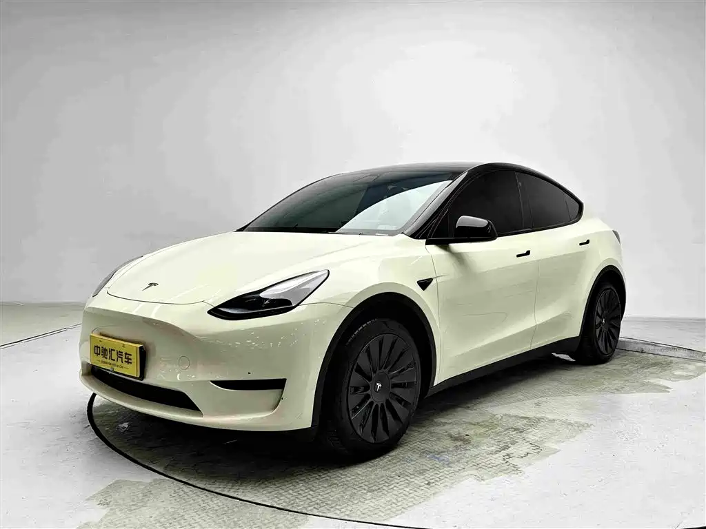 Tesla Model Y 2023 — фото 1