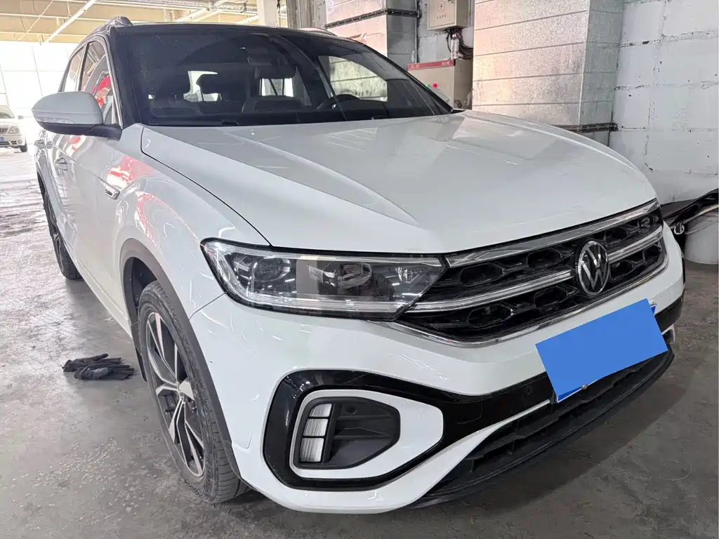 Volkswagen T-Roc 2023 — фото 3
