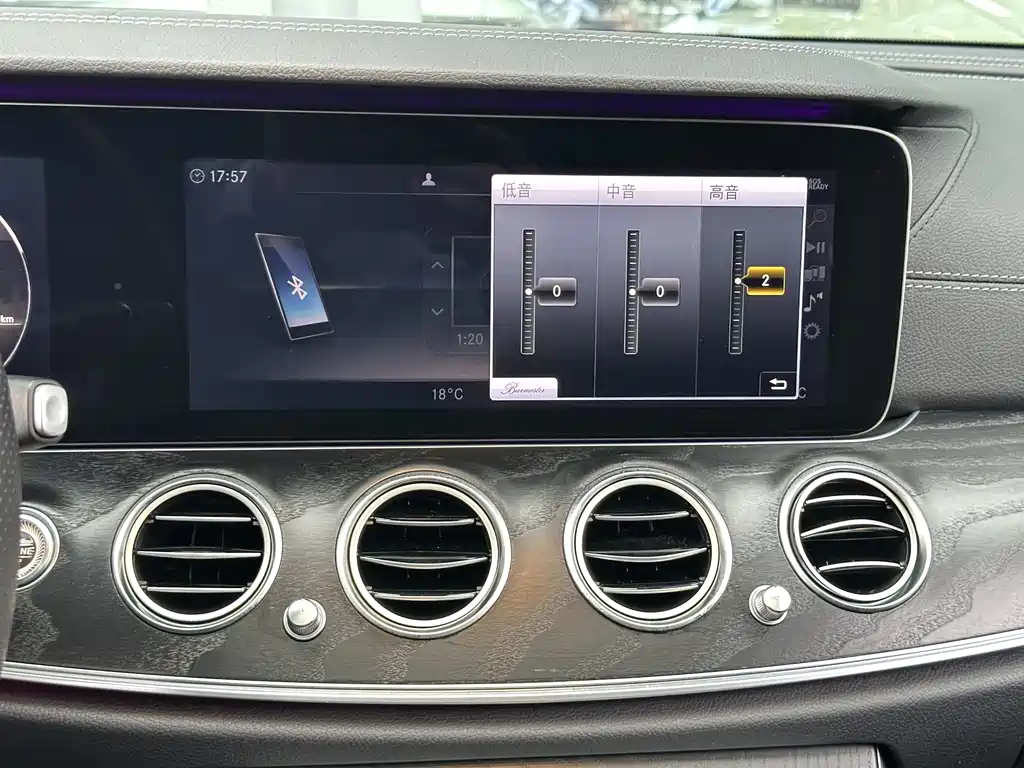Mercedes-Benz E-Class 2019 — фото 16
