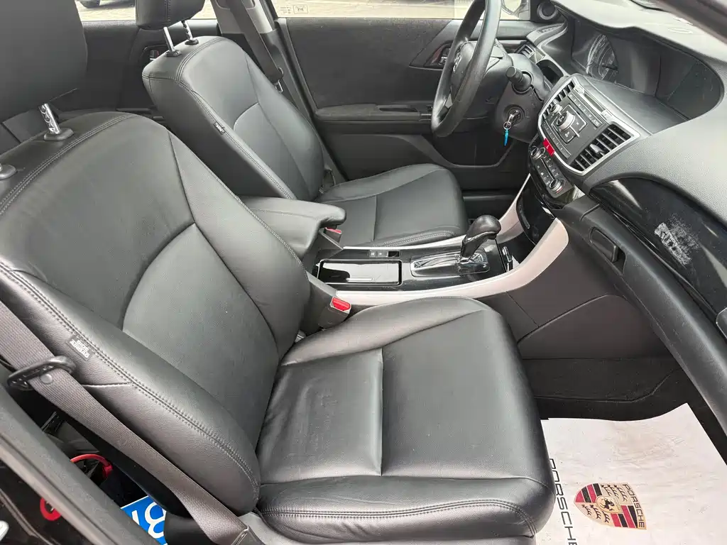 Honda Accord 2017 — фото 12