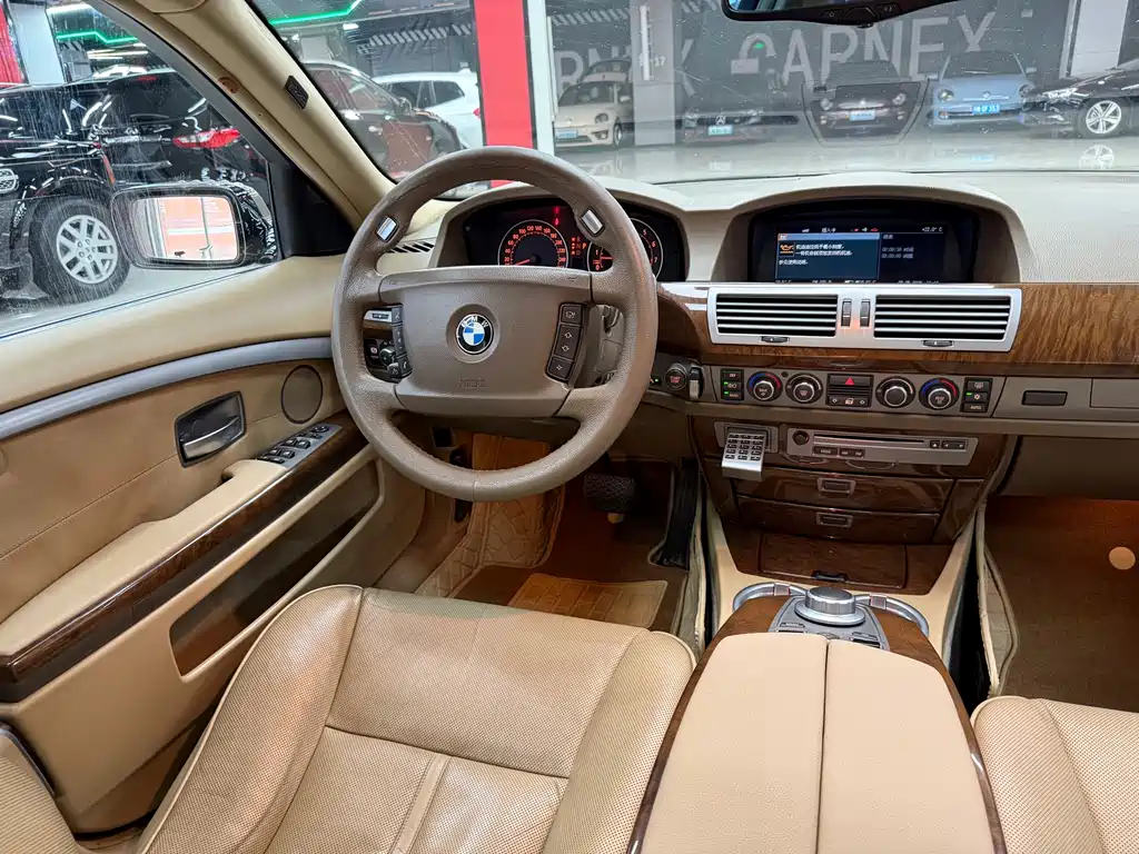 BMW 7 Series 2005 — фото 13