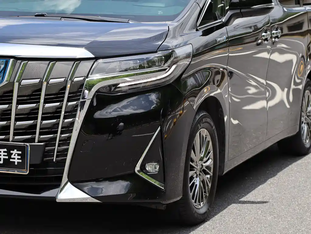 Toyota Alphard 2022 — фото 9
