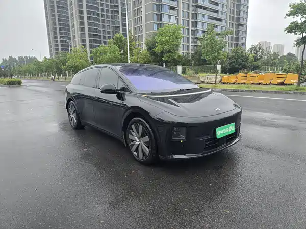 Li Auto i6 2025