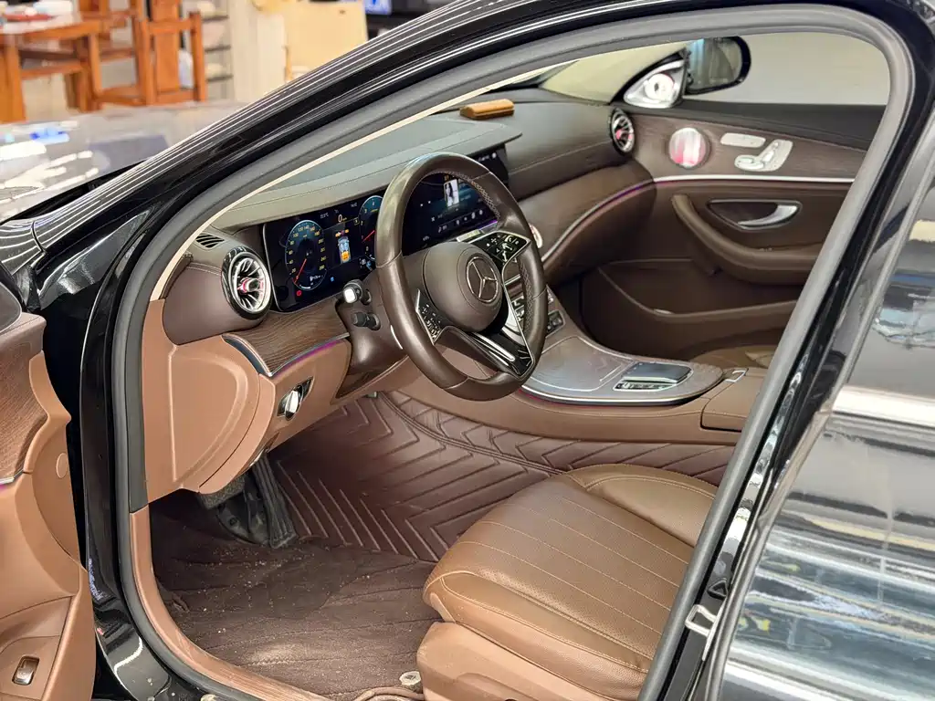 Mercedes-Benz E-Class 2021