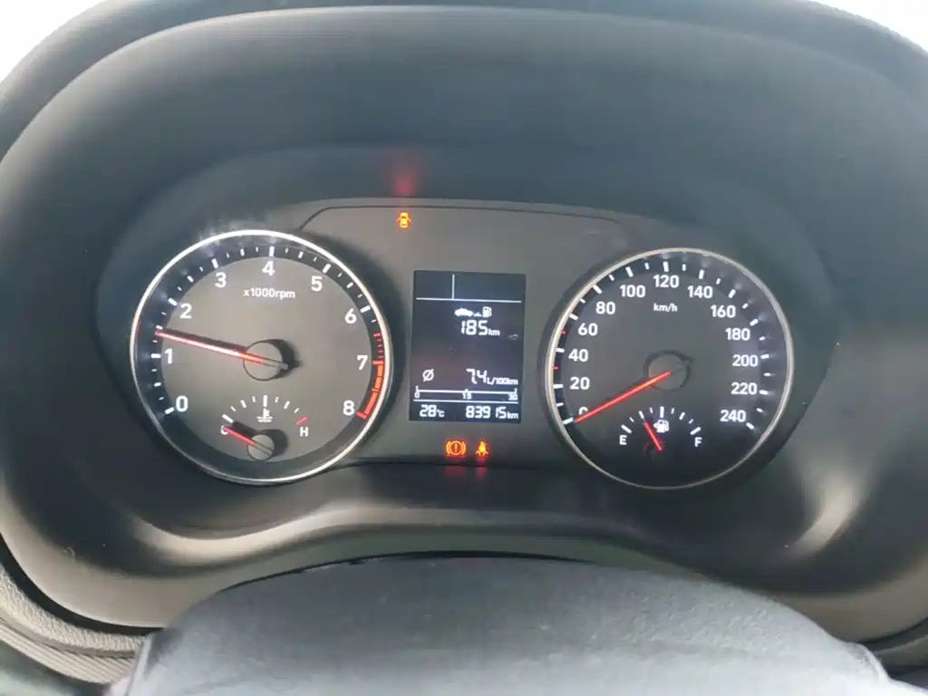 Hyundai Elantra 2017 — фото 12
