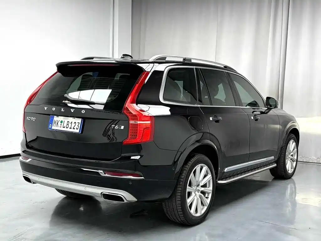 Volvo XC90 2017 — фото 9