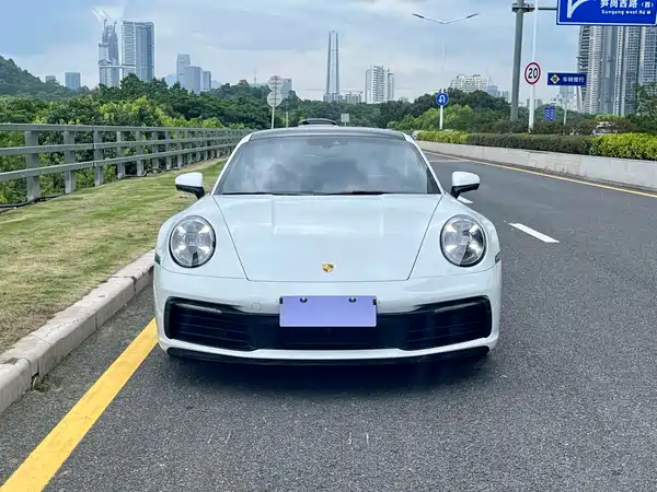 Porsche 911 2021