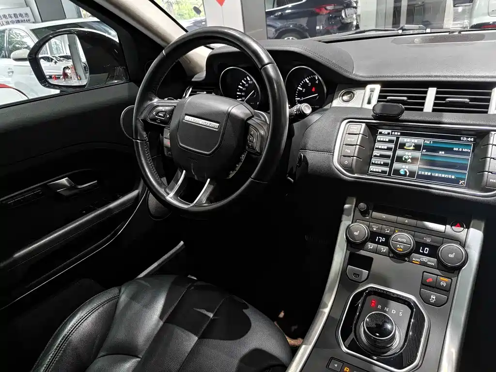 Land Rover Evoque 2015 — фото 4