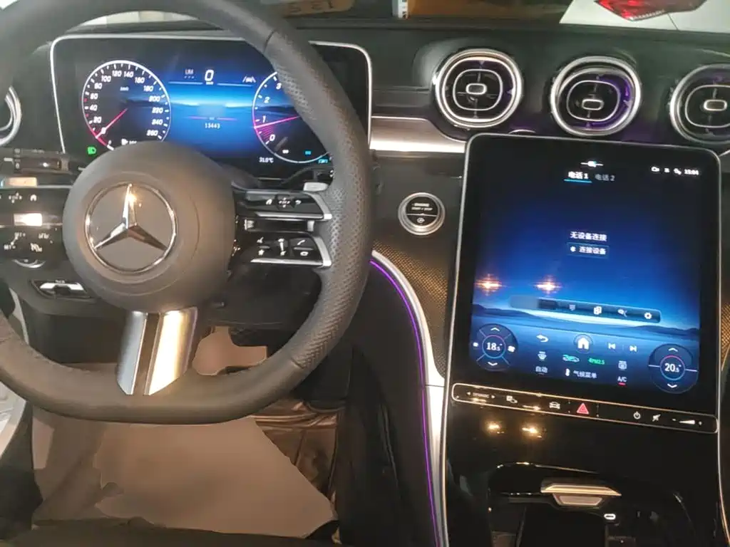 Mercedes-Benz C-Class 2025 — фото 10