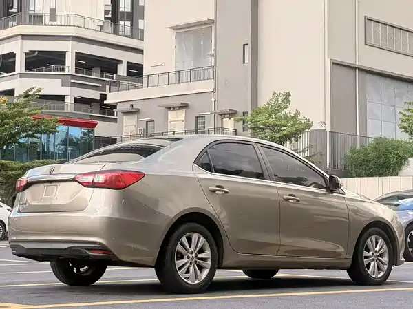 Roewe 360 2017