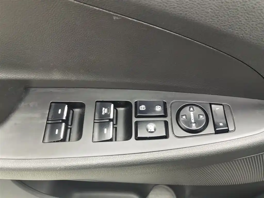 Hyundai Tucson 2018 — фото 9