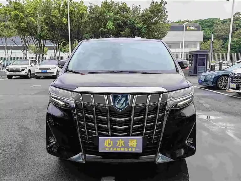 Toyota Alphard 2023 — фото 2
