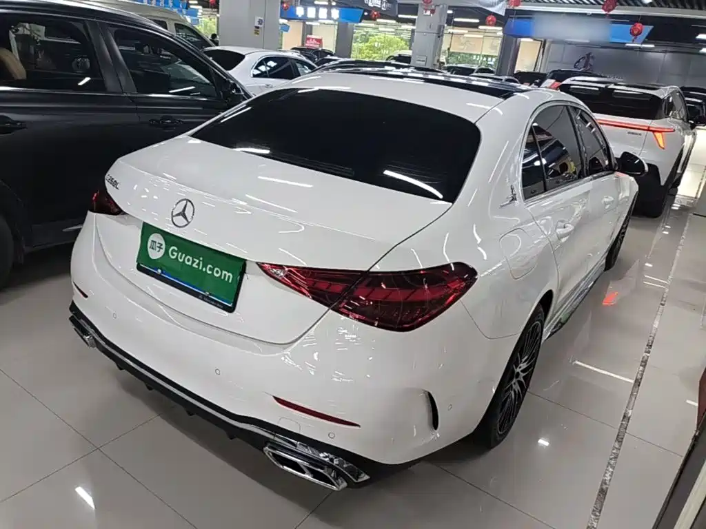 Mercedes-Benz C-Class 2025