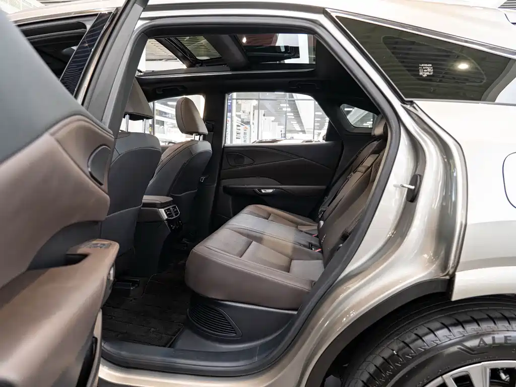 Lexus RX 2025 — фото 10