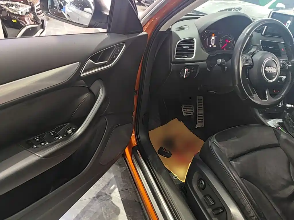 Audi Q3 2014 — фото 16