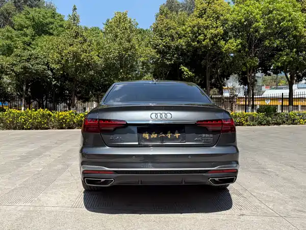 Audi A4L 2021
