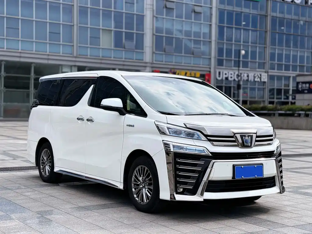 Toyota Vellfire 2022 — фото 3