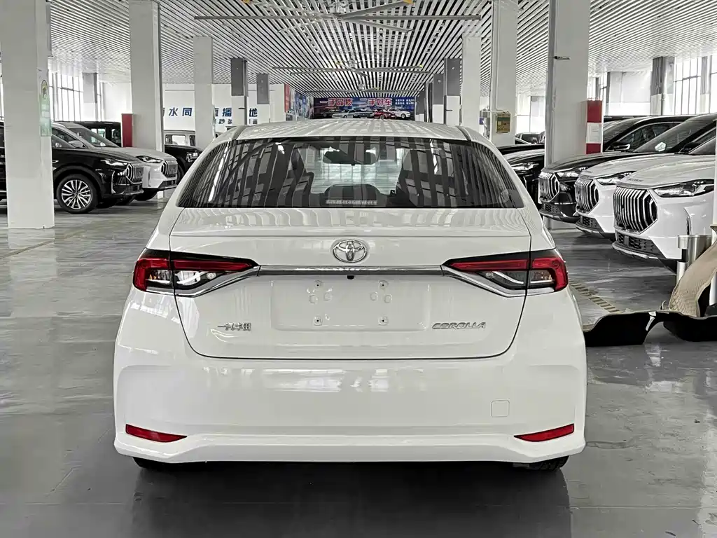 Toyota Corolla 2022 — фото 5