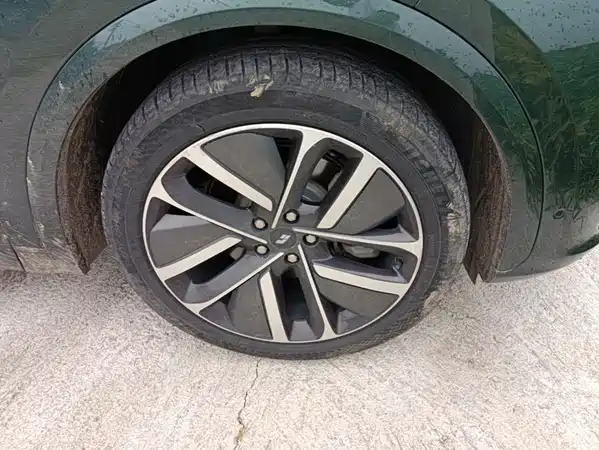 Li Auto L7 2024