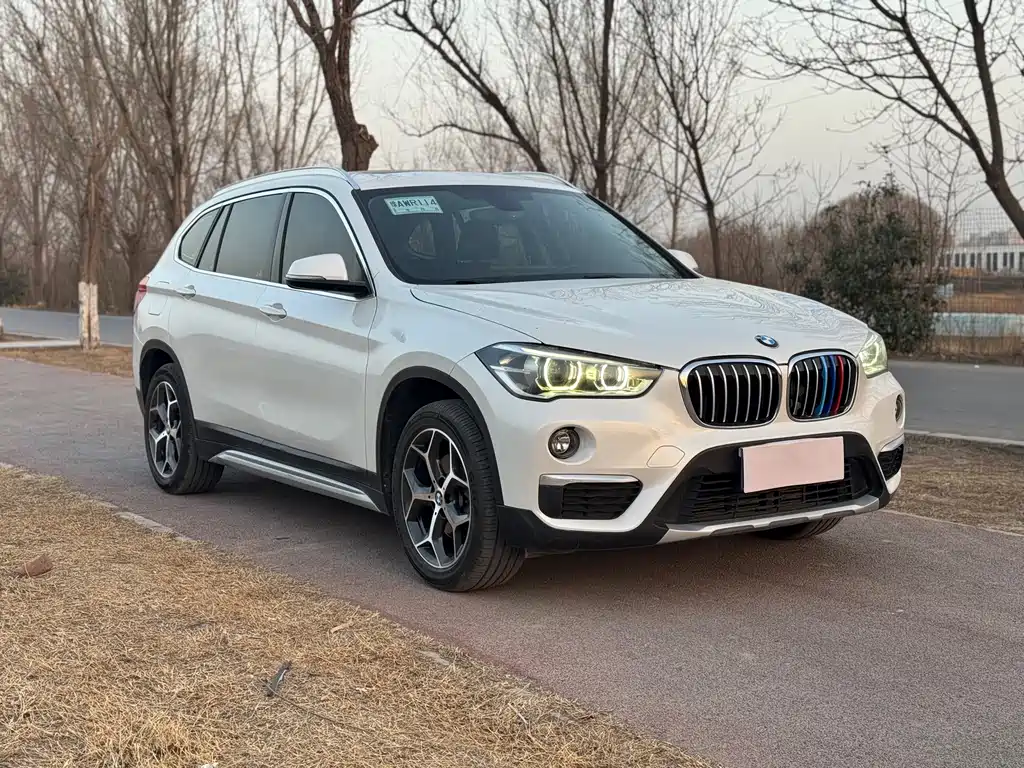 BMW X1 2018 — фото 1