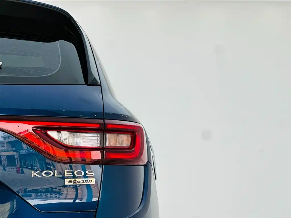 Renault Koleos 2018 — фото 11