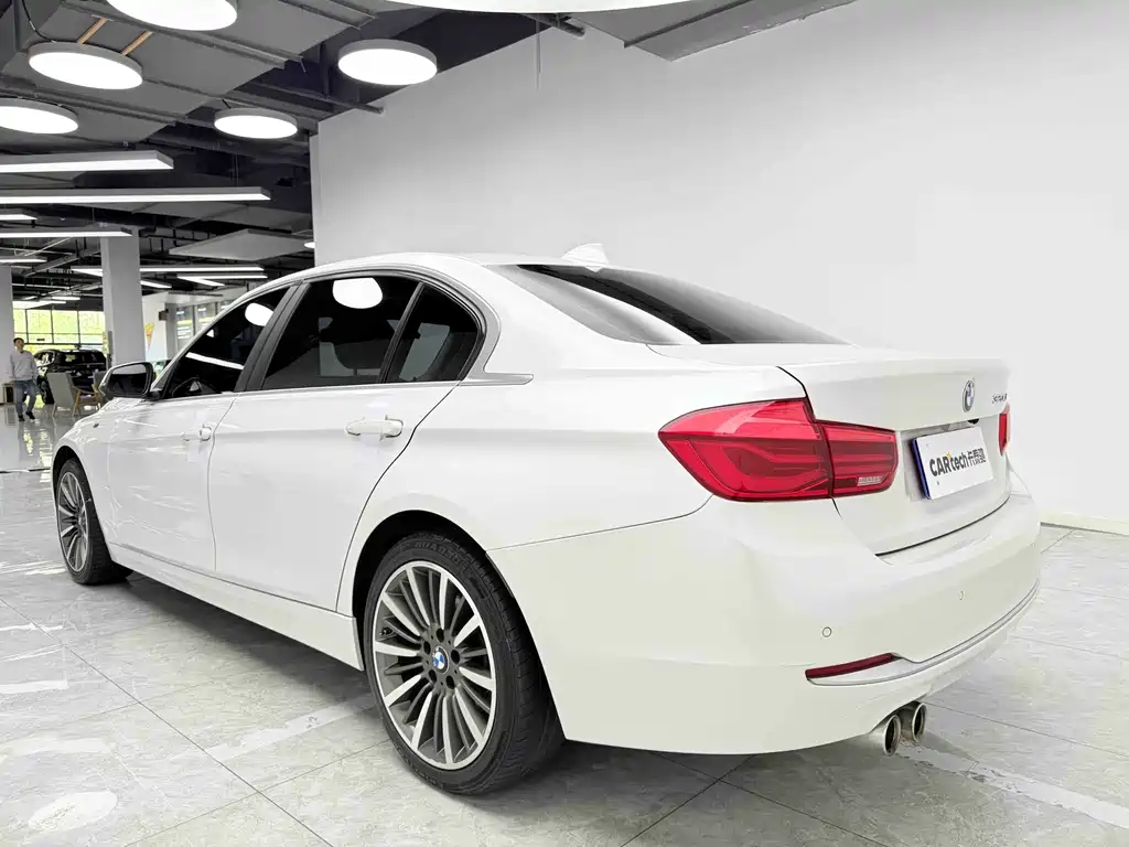 BMW 3 Series 2018 — фото 4