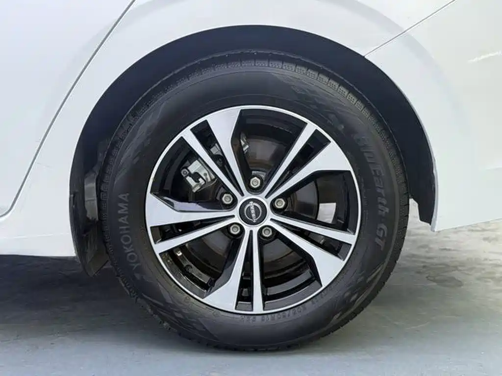Nissan Sylphy 2024 — фото 13