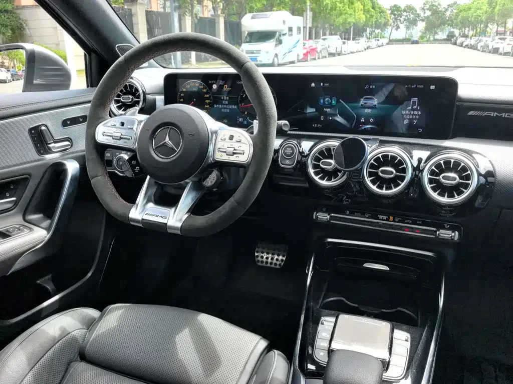 Mercedes-Benz A-Class AMG 2021 — фото 15