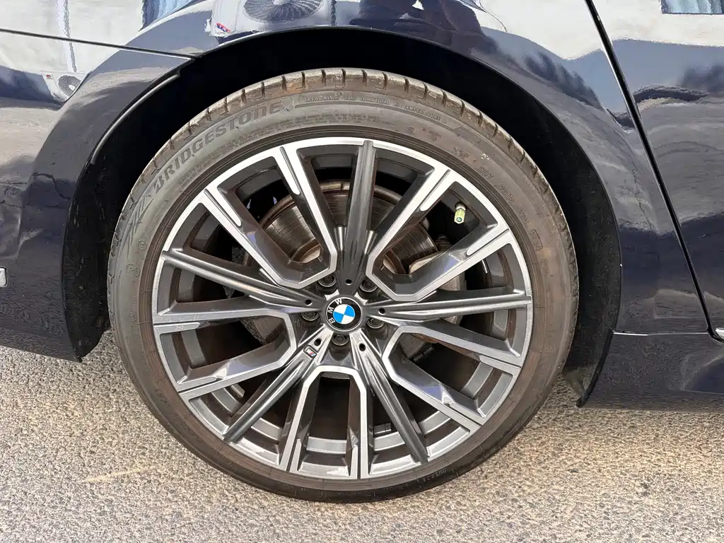 BMW 7 Series 2021 — фото 16