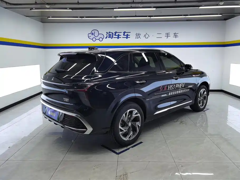 Hongqi HS3 PHEV 2024 — фото 3