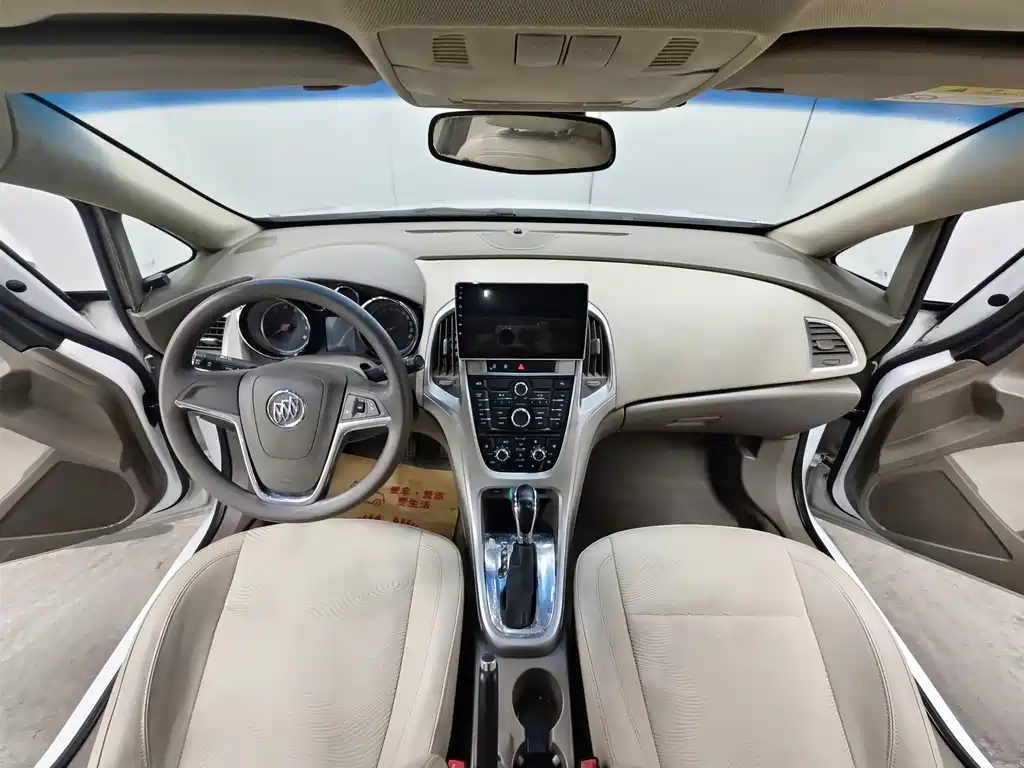 Buick Excelle 2014 — фото 9