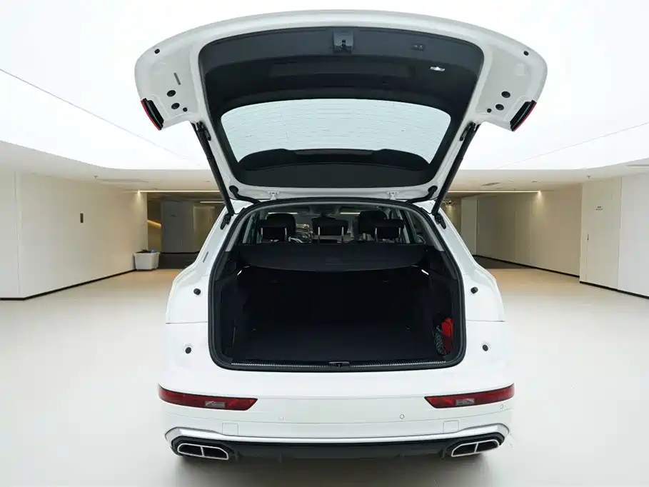 Audi Q5L 2022