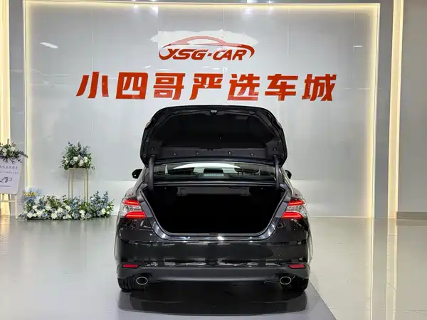 Toyota Camry 2020