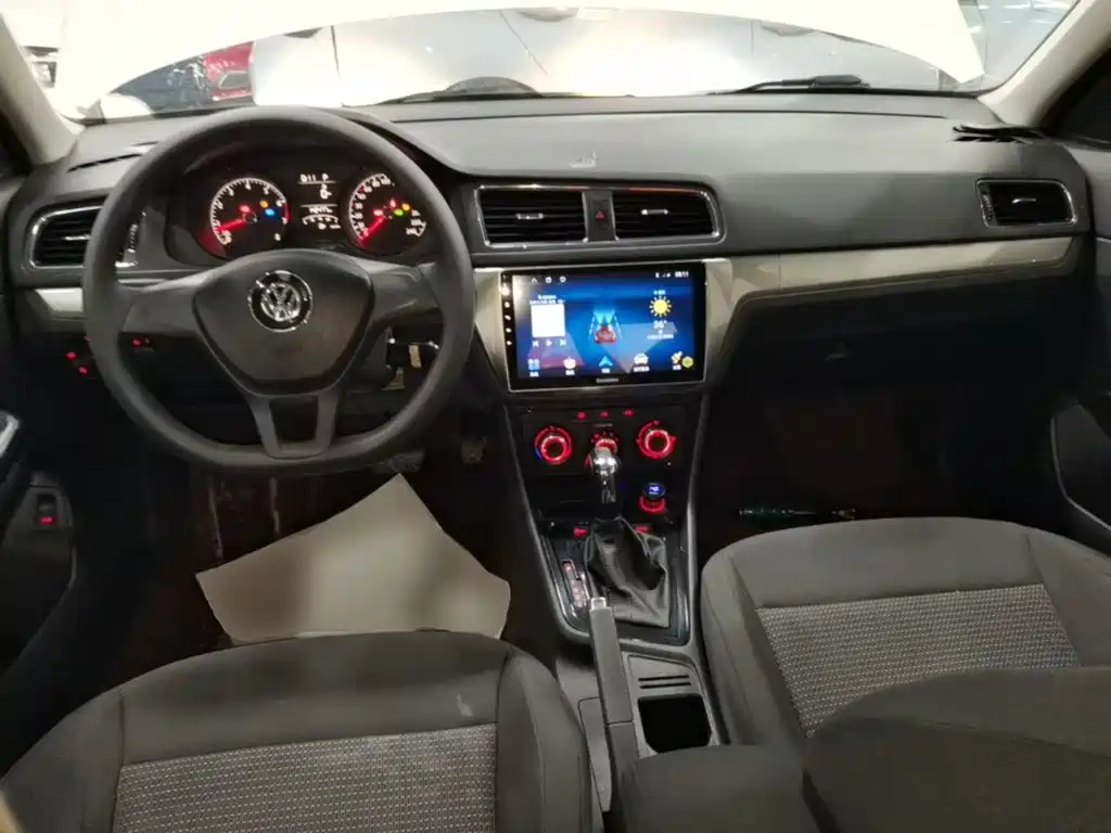 Volkswagen Lavida 2018 — фото 10