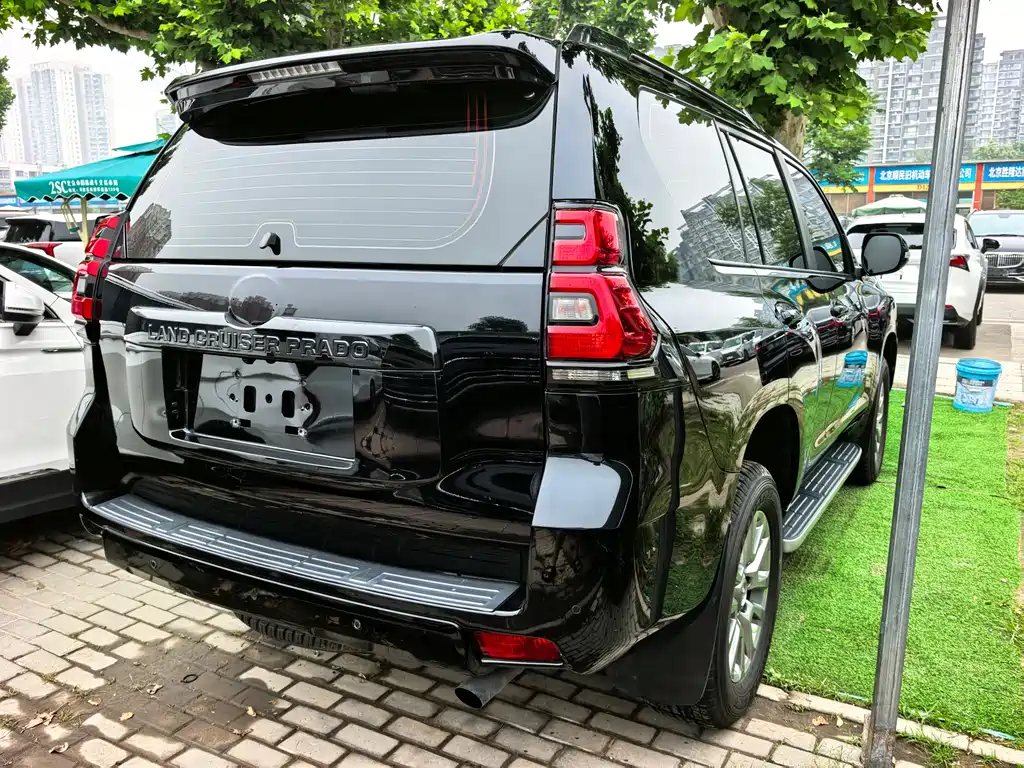 Toyota Prado 2019 — фото 2
