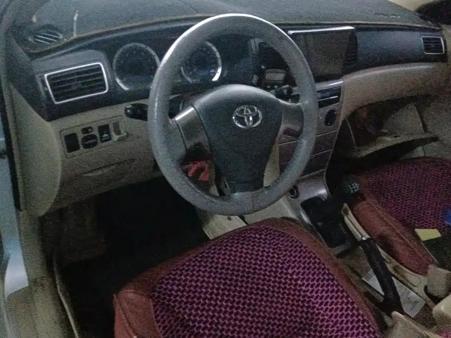 Toyota Corolla 2014 — фото 12