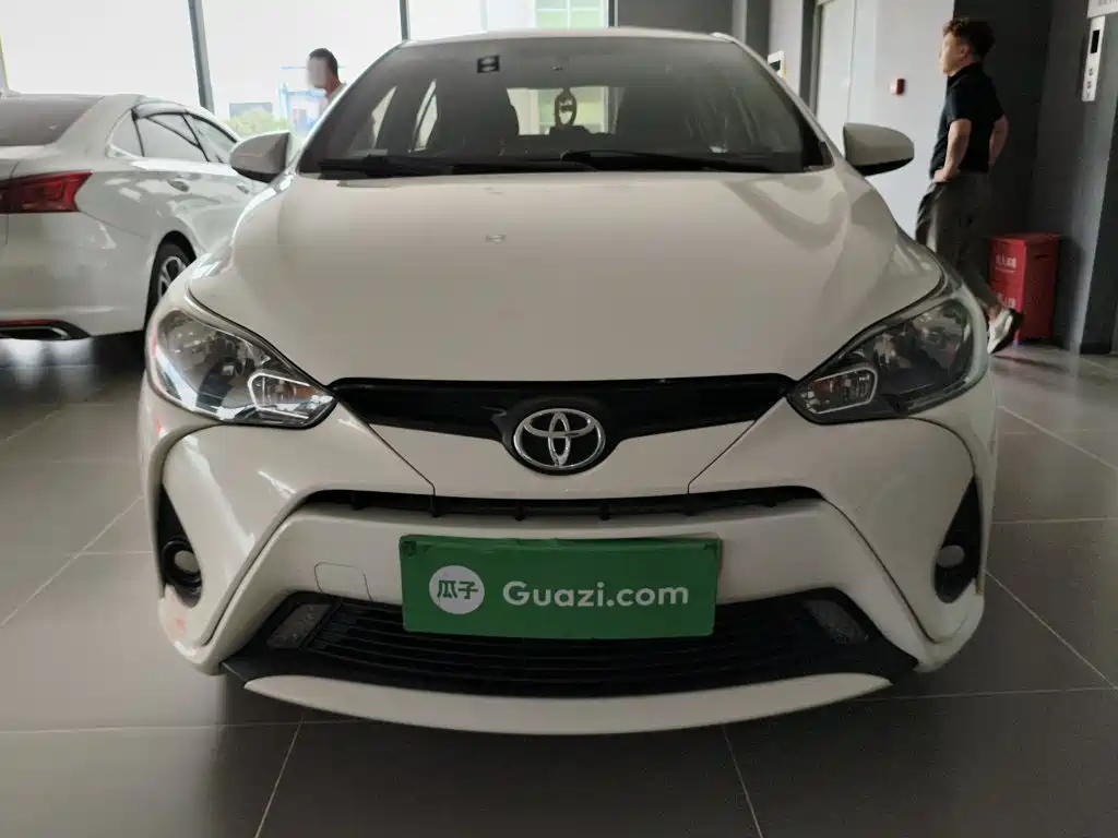Toyota Yaris L 2018 — фото 3
