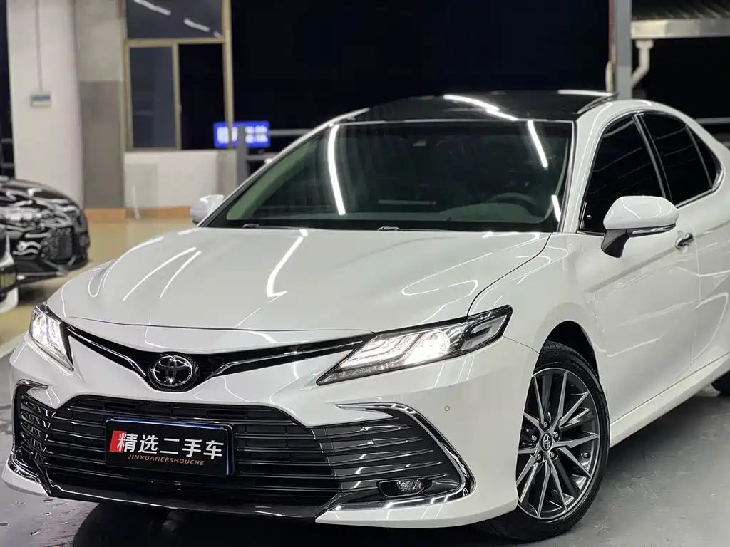 Toyota Camry 2021