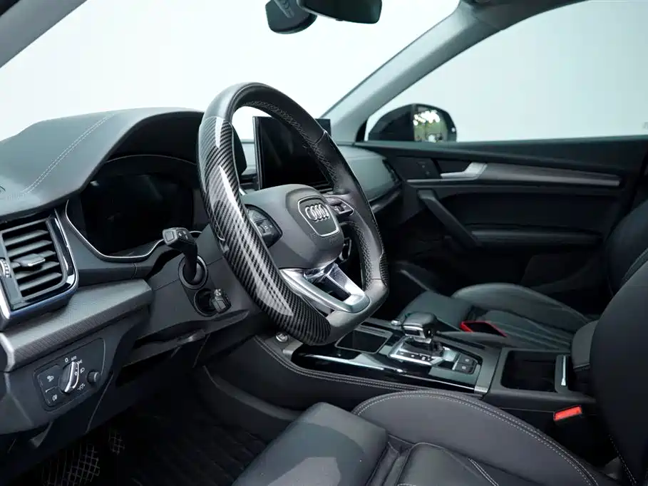Audi Q5L 2022 — фото 22