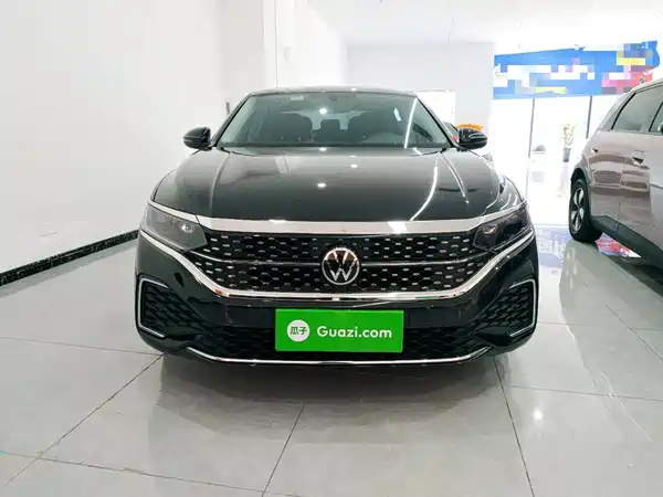 Volkswagen Passat 2024