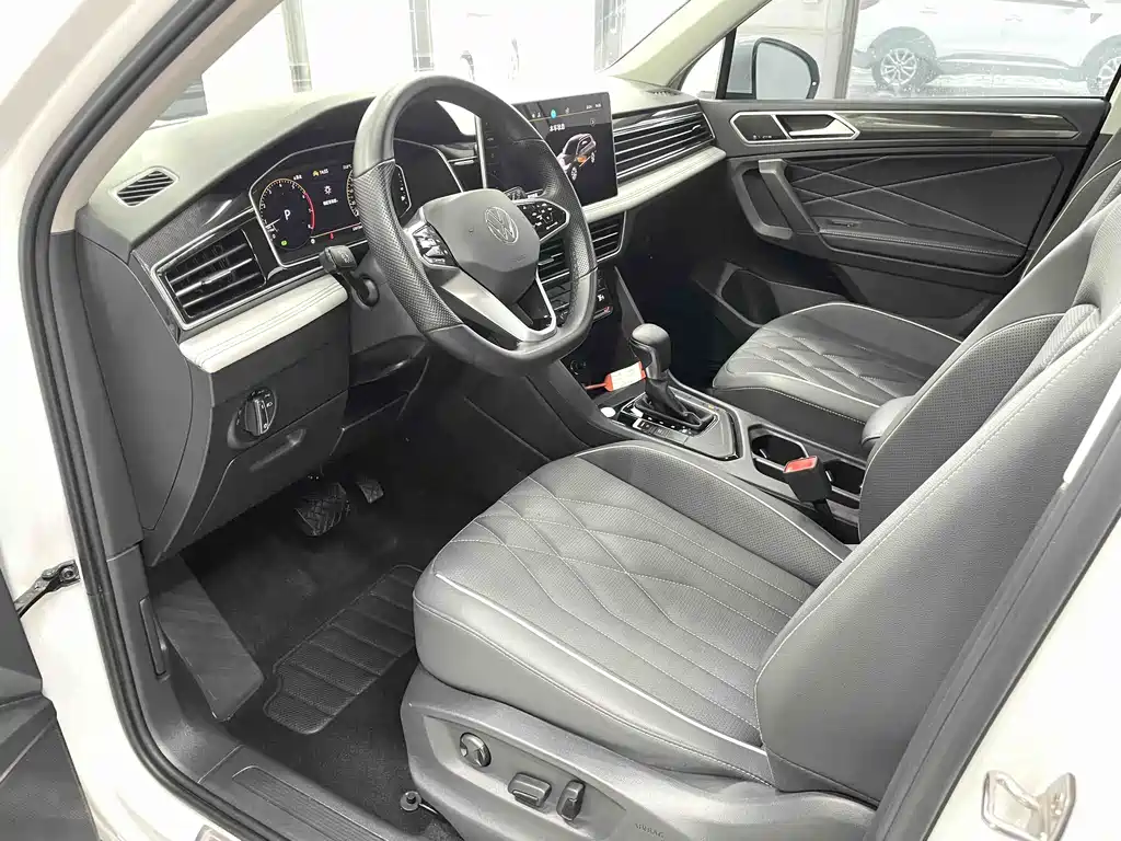 Volkswagen Tiguan L 2022