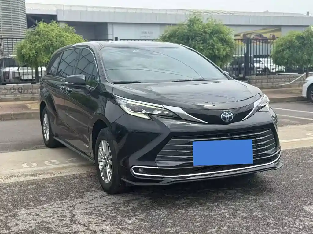 Toyota Sienna 2022